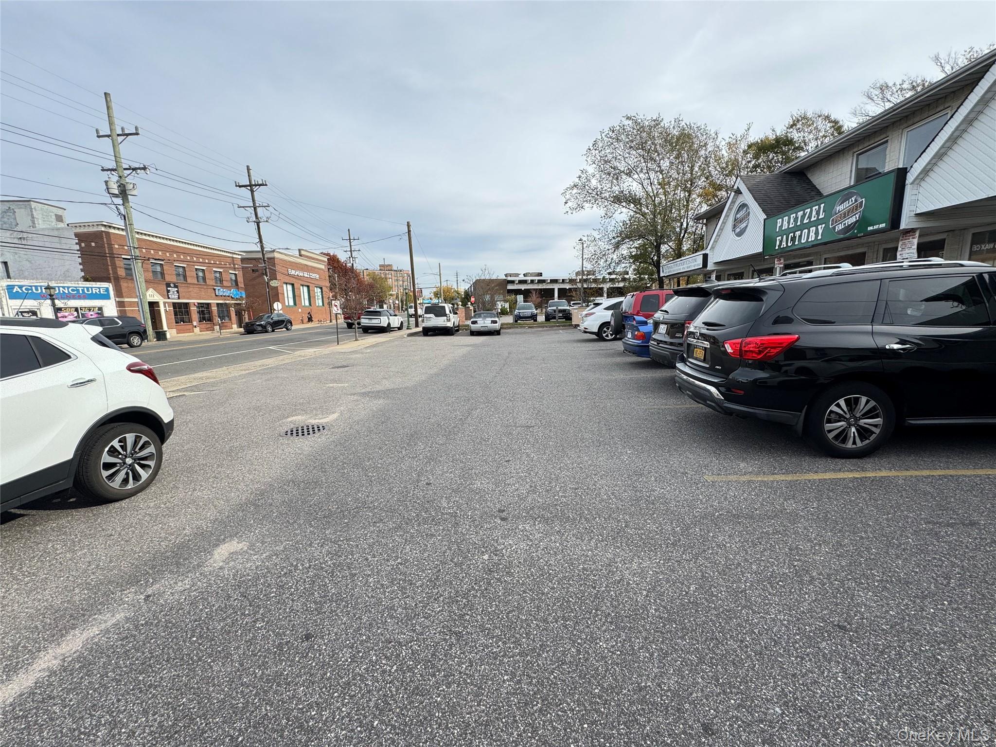 #4 photo, 118 Broadway, Lynbrook , NY 11563