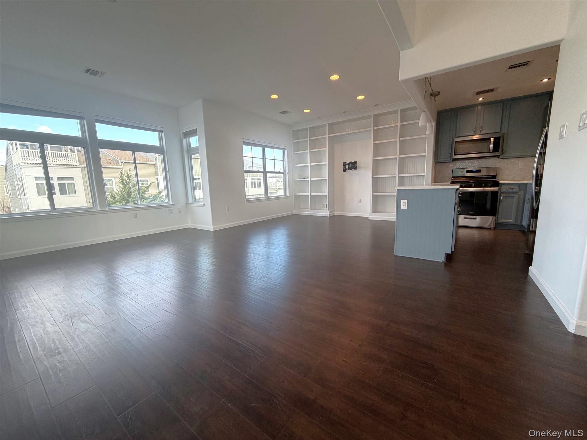 #7 photo, 7024 Sandy Dune Way, Arverne , NY 11692