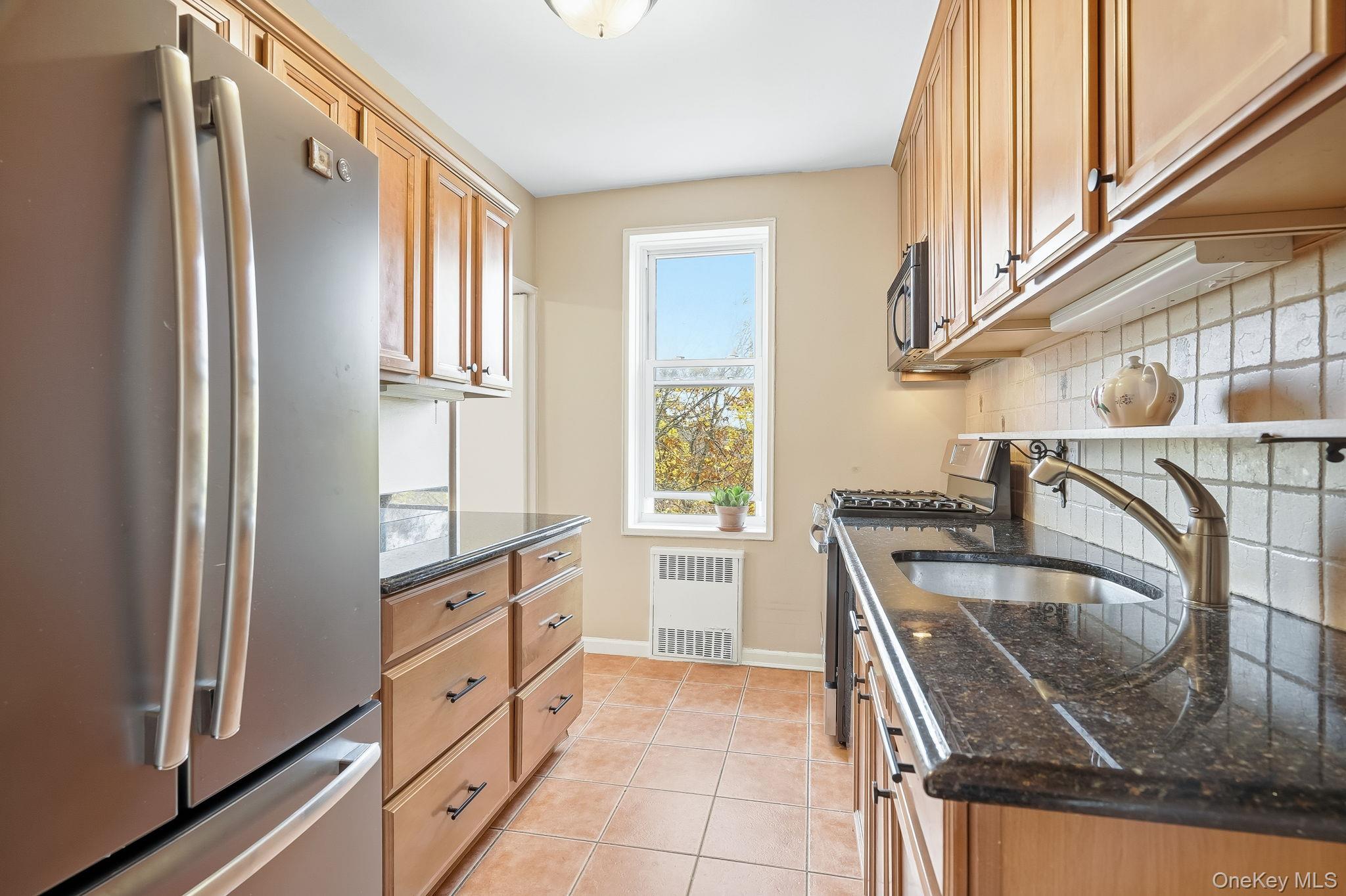 #18 photo, 2 Overlook Road, White Plains , NY 10605