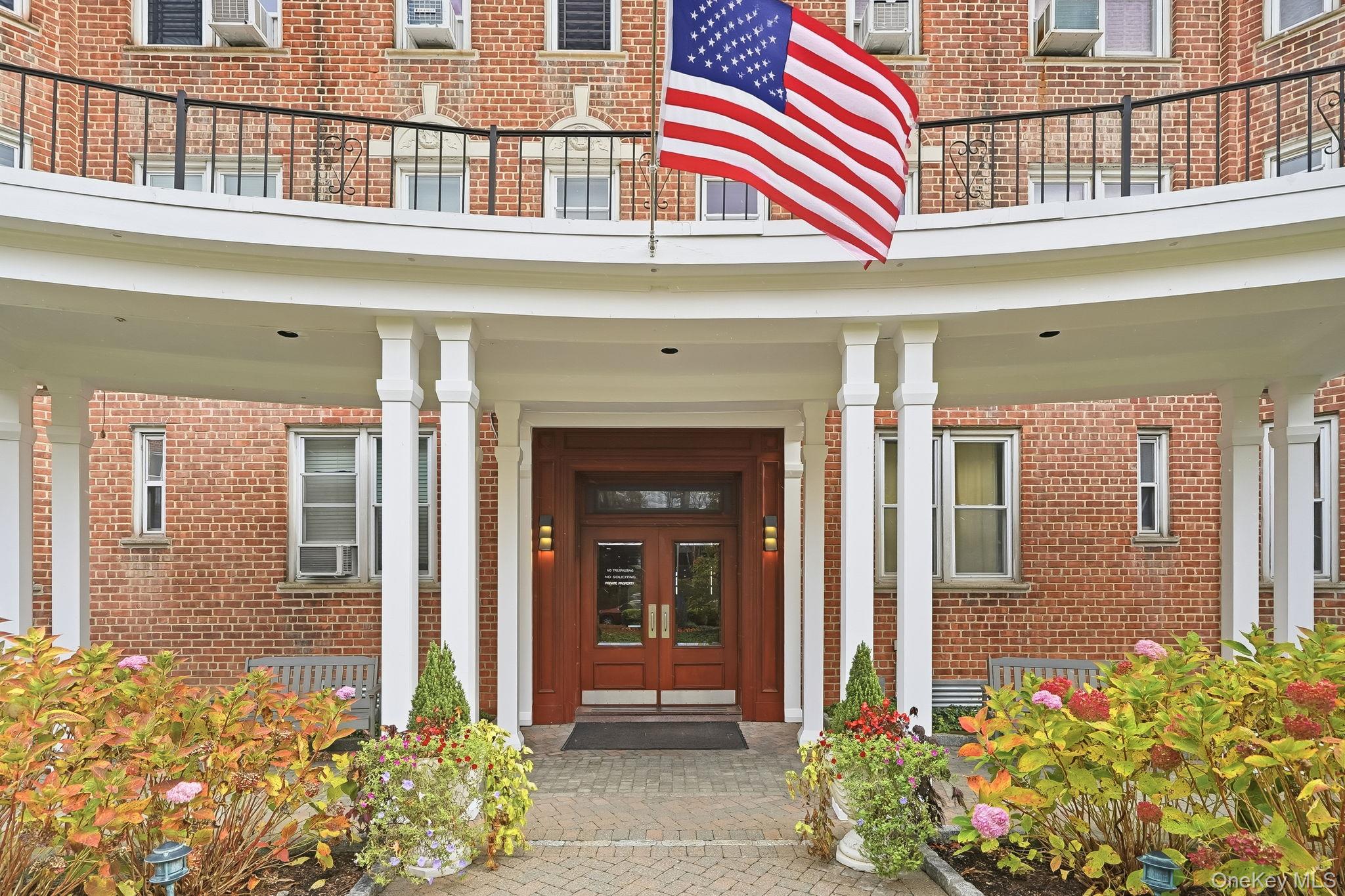 #6 photo, 2 Overlook Road, White Plains , NY 10605