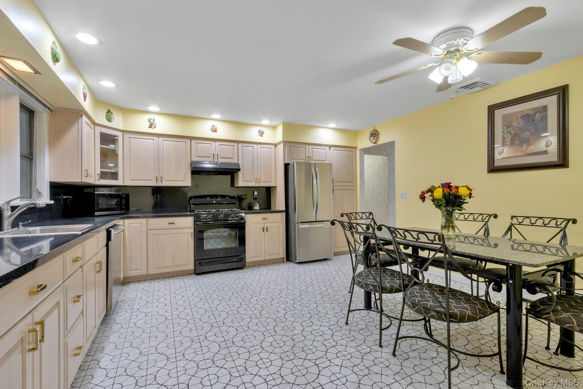 #11 photo, 44 Greenridge Way, Spring Valley , NY 10977