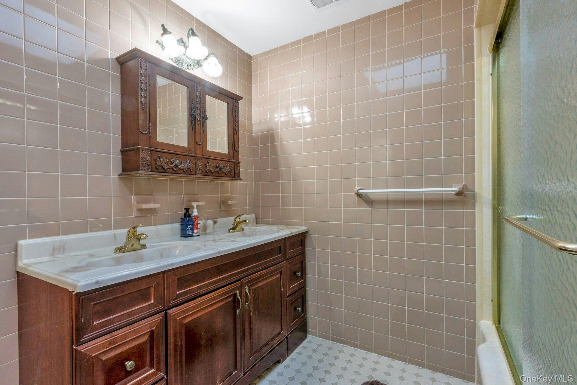 #19 photo, 44 Greenridge Way, Spring Valley , NY 10977