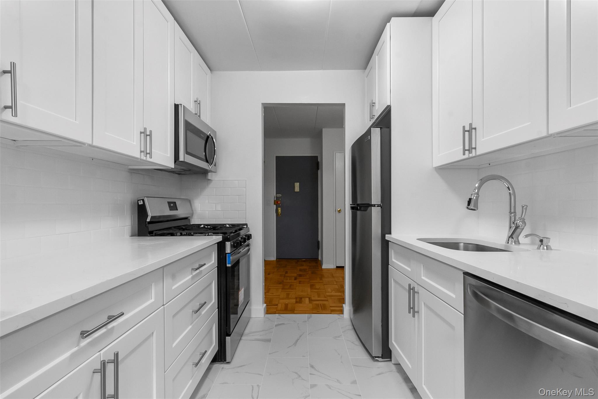 #14 photo, 372 Central Park Avenue, Scarsdale , NY 10583