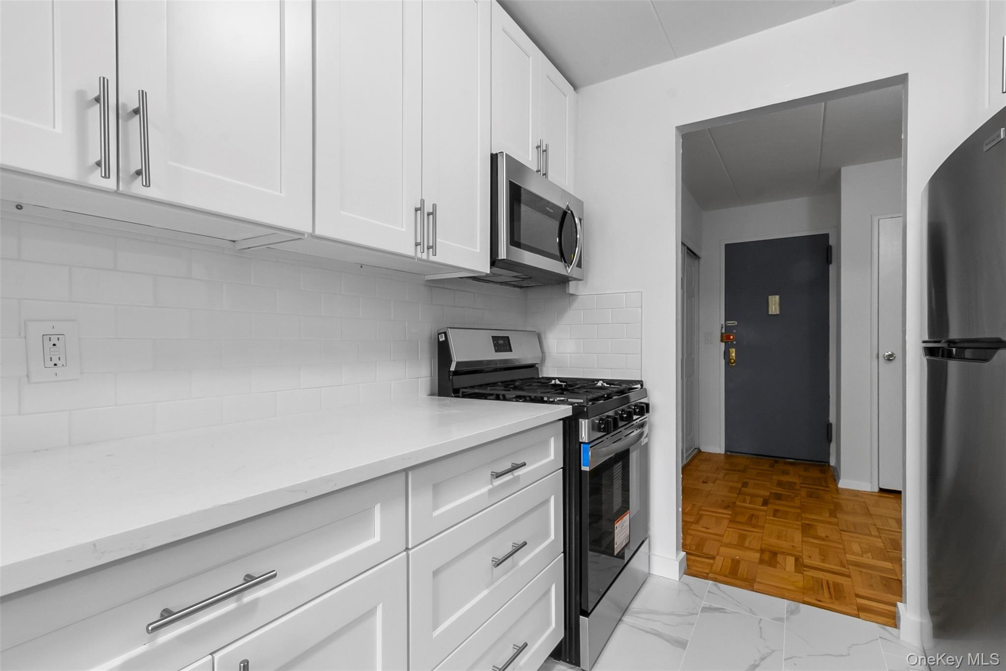 #16 photo, 372 Central Park Avenue, Scarsdale , NY 10583