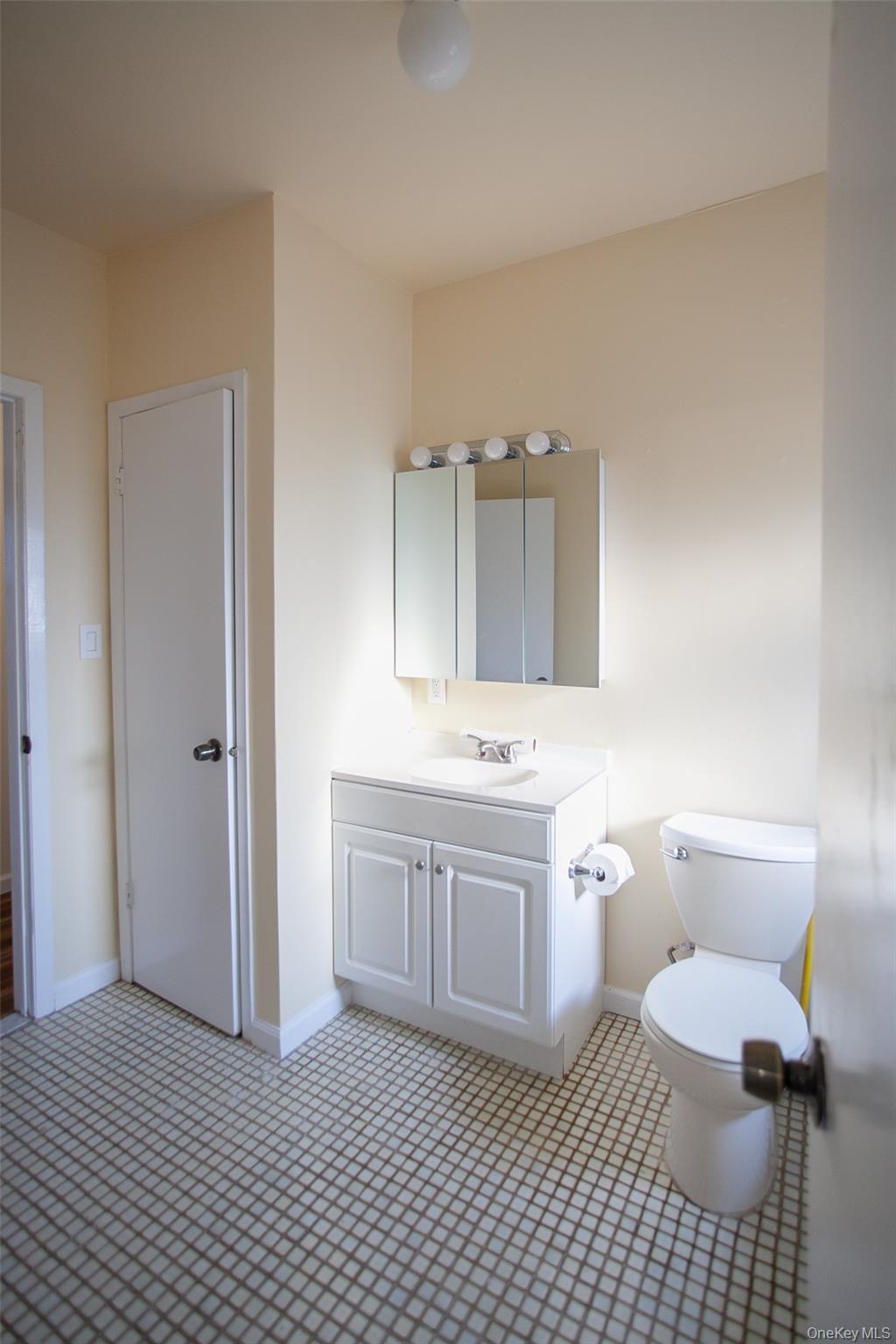 #11 photo, 35 W Olive Street, ناسو Long Beach , NY 11561