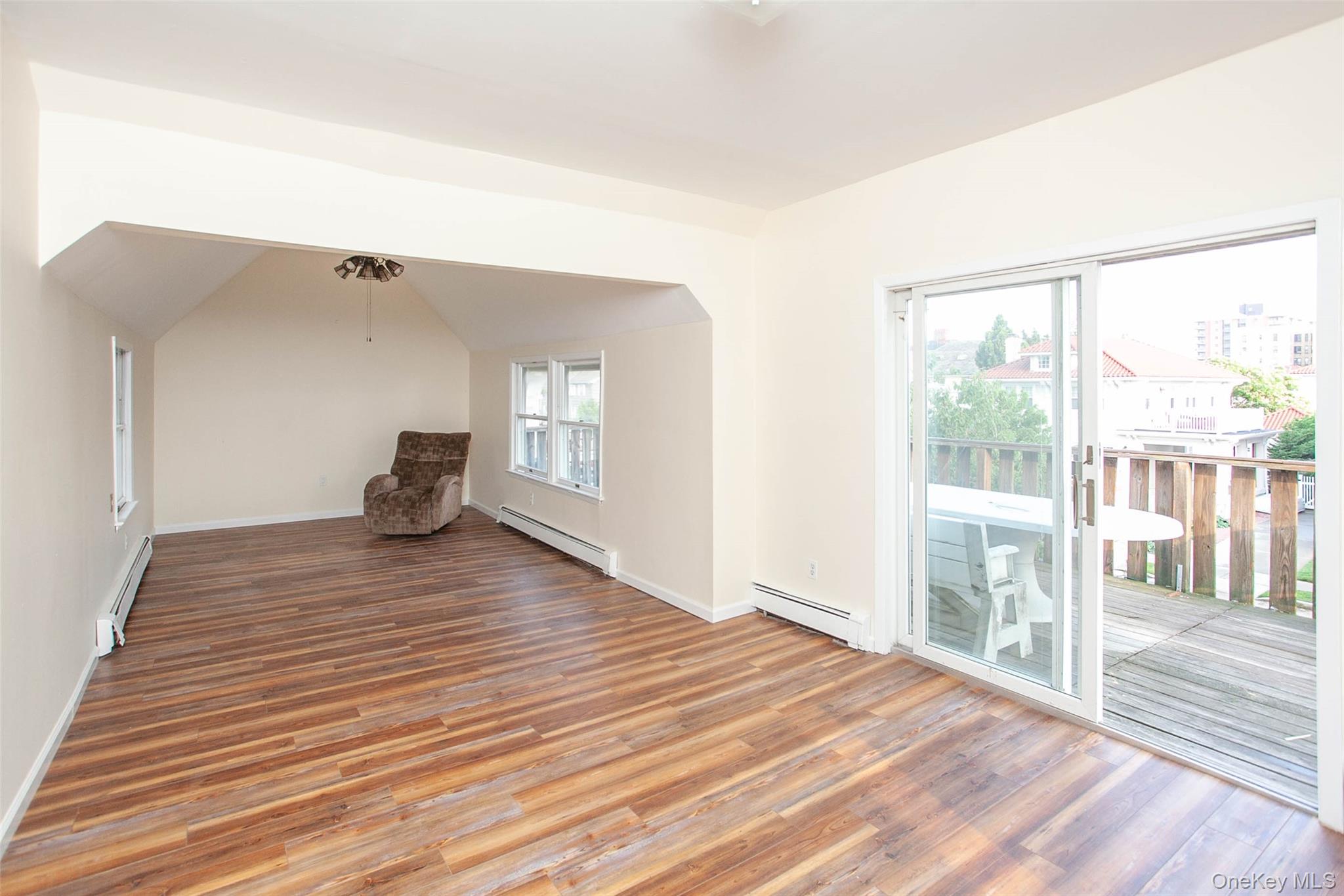 #7 photo, 35 W Olive Street, Long Beach , NY 11561