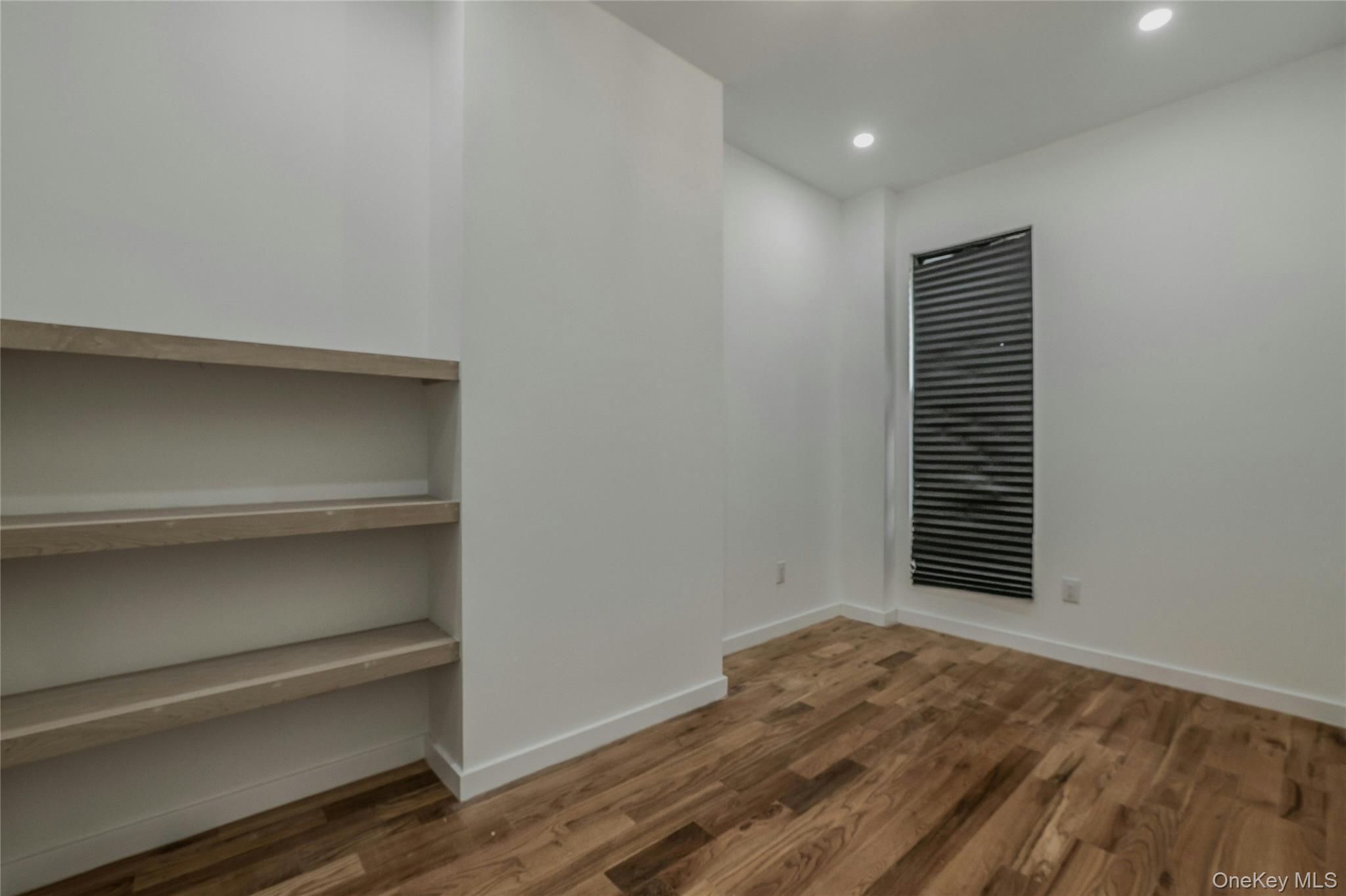 #6 photo, 21 Essex Street, Brooklyn , NY 11208