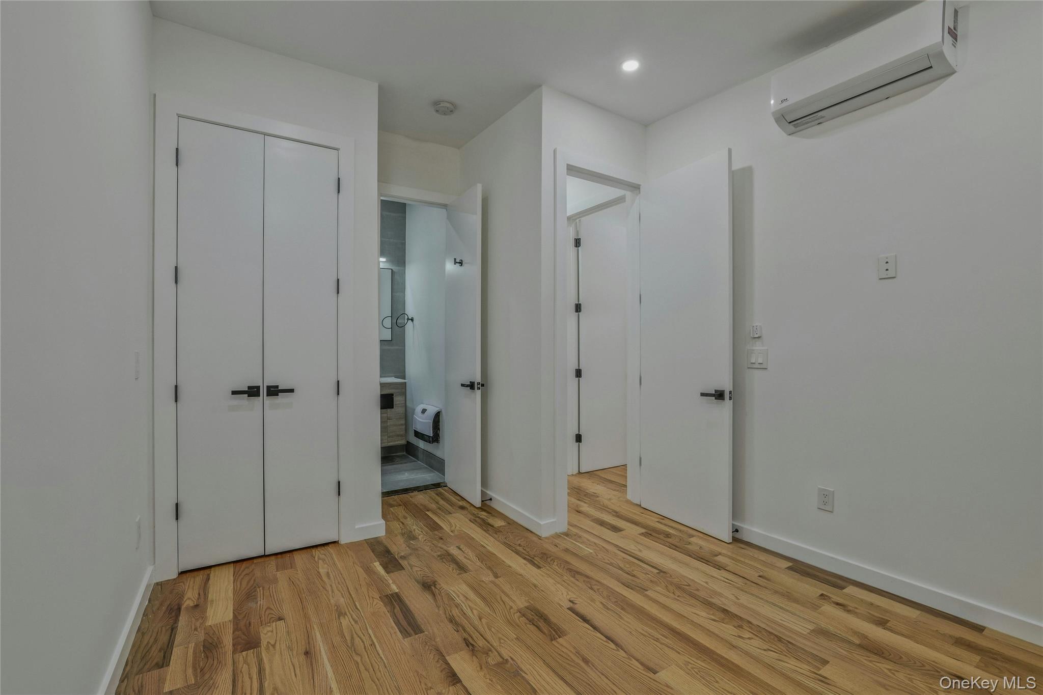 #8 photo, 21 Essex Street, Brooklyn , NY 11208