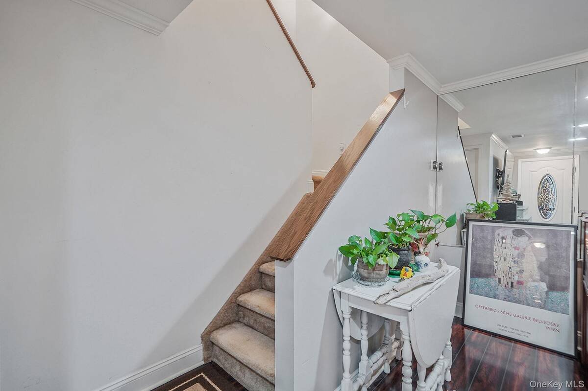 #14 photo, 320 Woodland Court, サフォーク郡 Coram , NY 11727