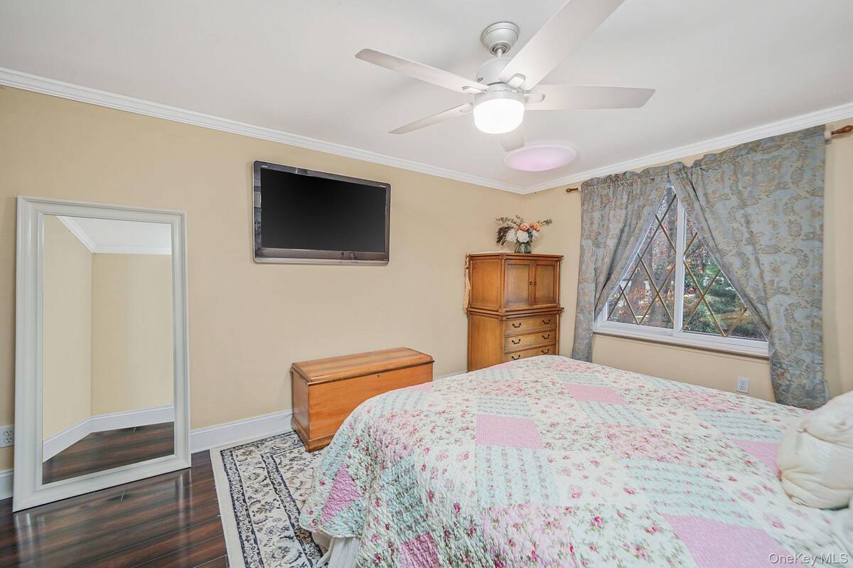 #16 photo, 320 Woodland Court, サフォーク郡 Coram , NY 11727