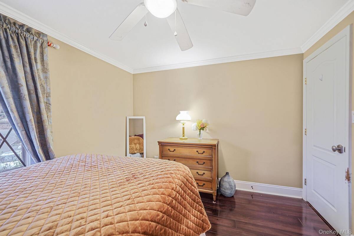 #21 photo, 320 Woodland Court, サフォーク郡 Coram , NY 11727