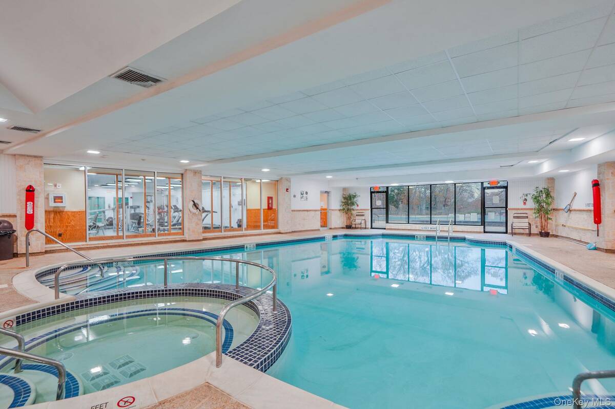 #29 photo, 320 Woodland Court, サフォーク郡 Coram , NY 11727