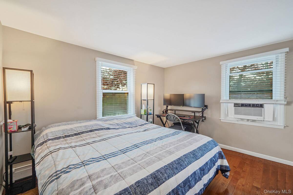 #17 photo, 4 Willow Road, Rocky Point , NY 11778