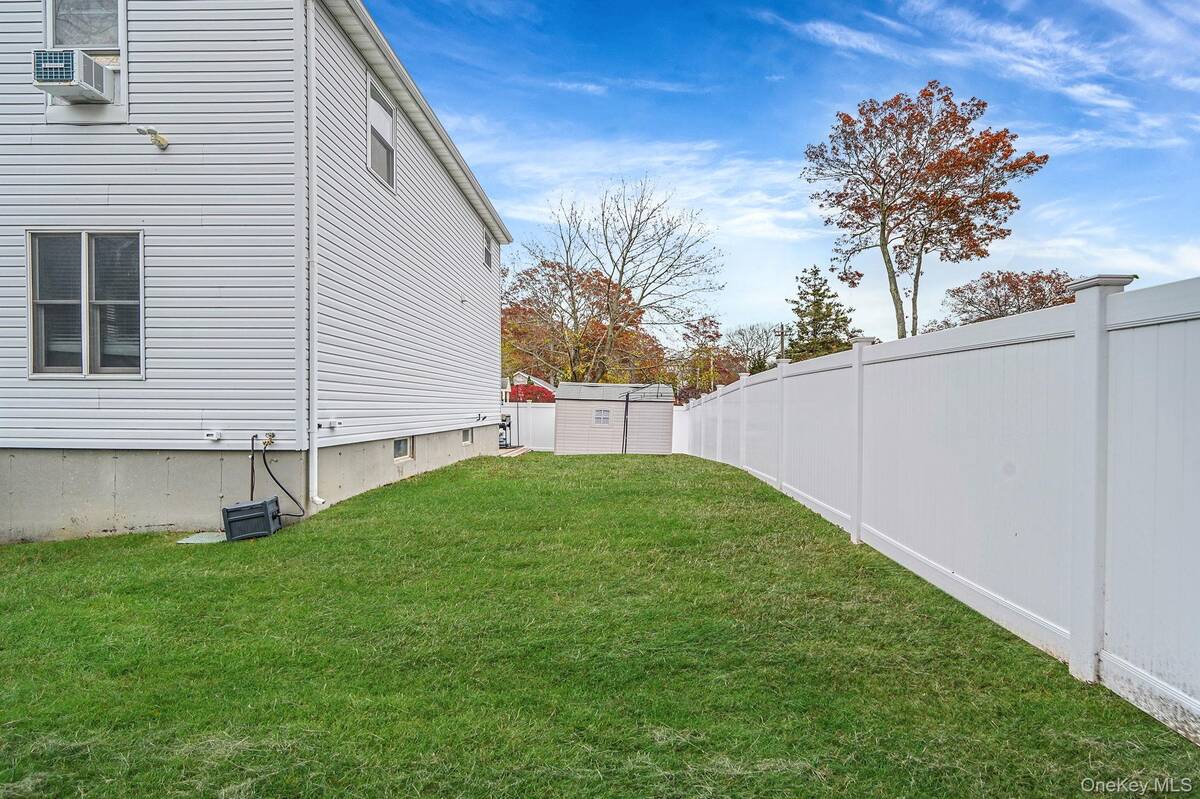 #28 photo, 4 Willow Road, Rocky Point , NY 11778