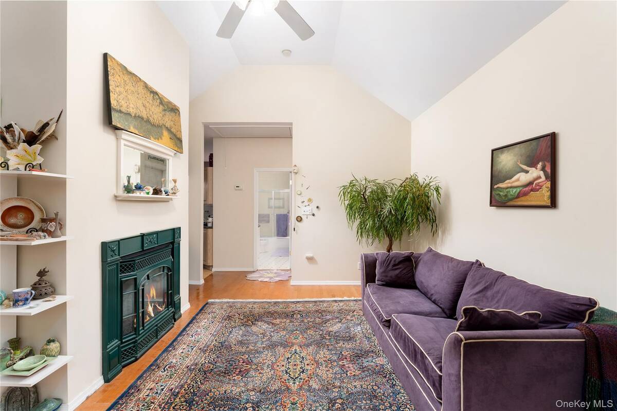 #4 photo, 20 Stony Road, Stony Brook , NY 11790