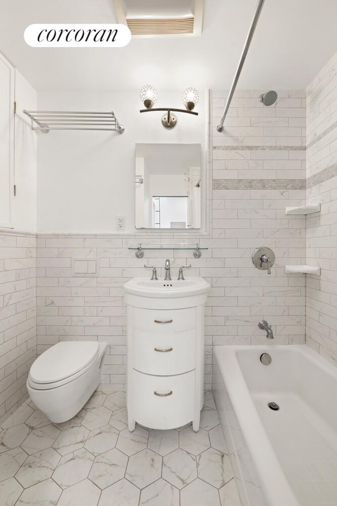 #13 photo, Brooklyn, Columbia St Waterfr , NY 11231