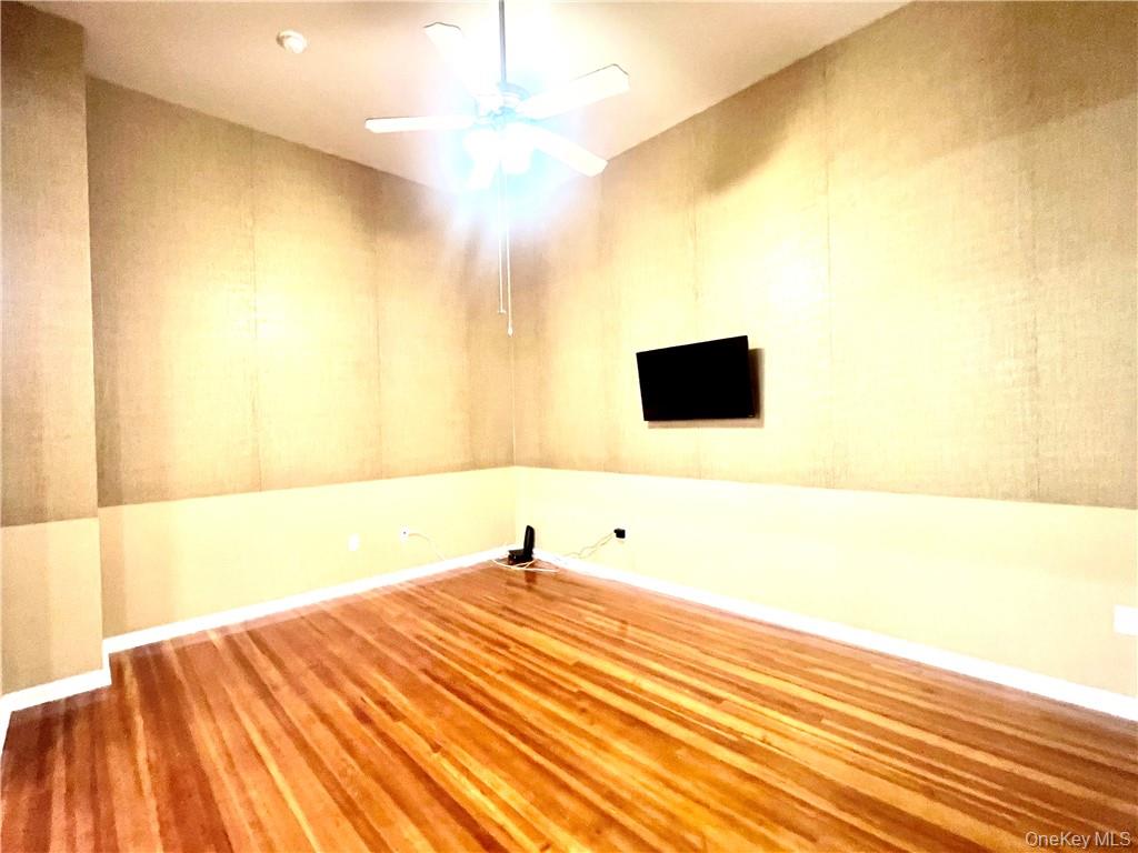 #8 photo, 4 E Main Street, Middletown , NY 10940