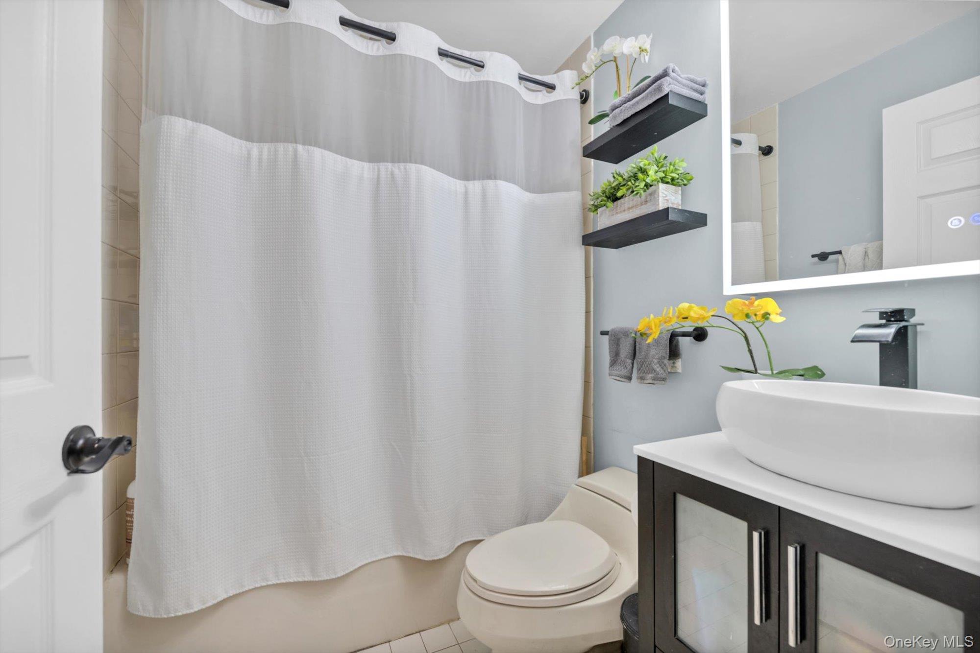 #11 photo, 242-25A Oak Park Drive, Douglaston , NY 11362