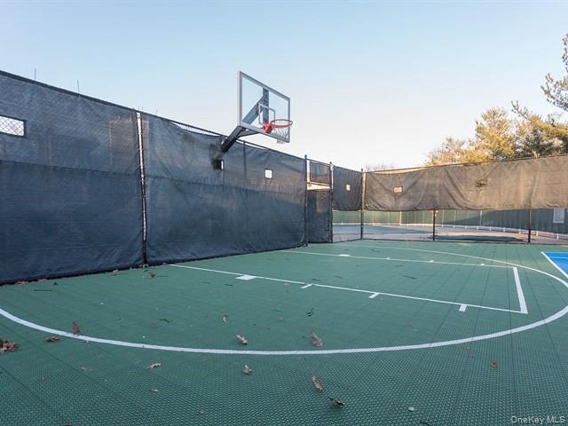 #18 photo, 242-25A Oak Park Drive, Douglaston , NY 11362