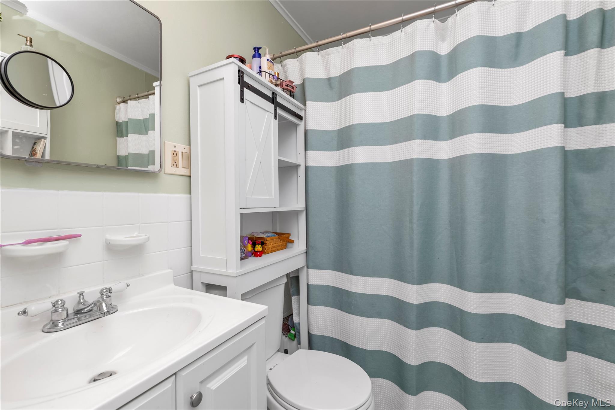 #9 photo, 127 Smith Street, Lynbrook , NY 11563