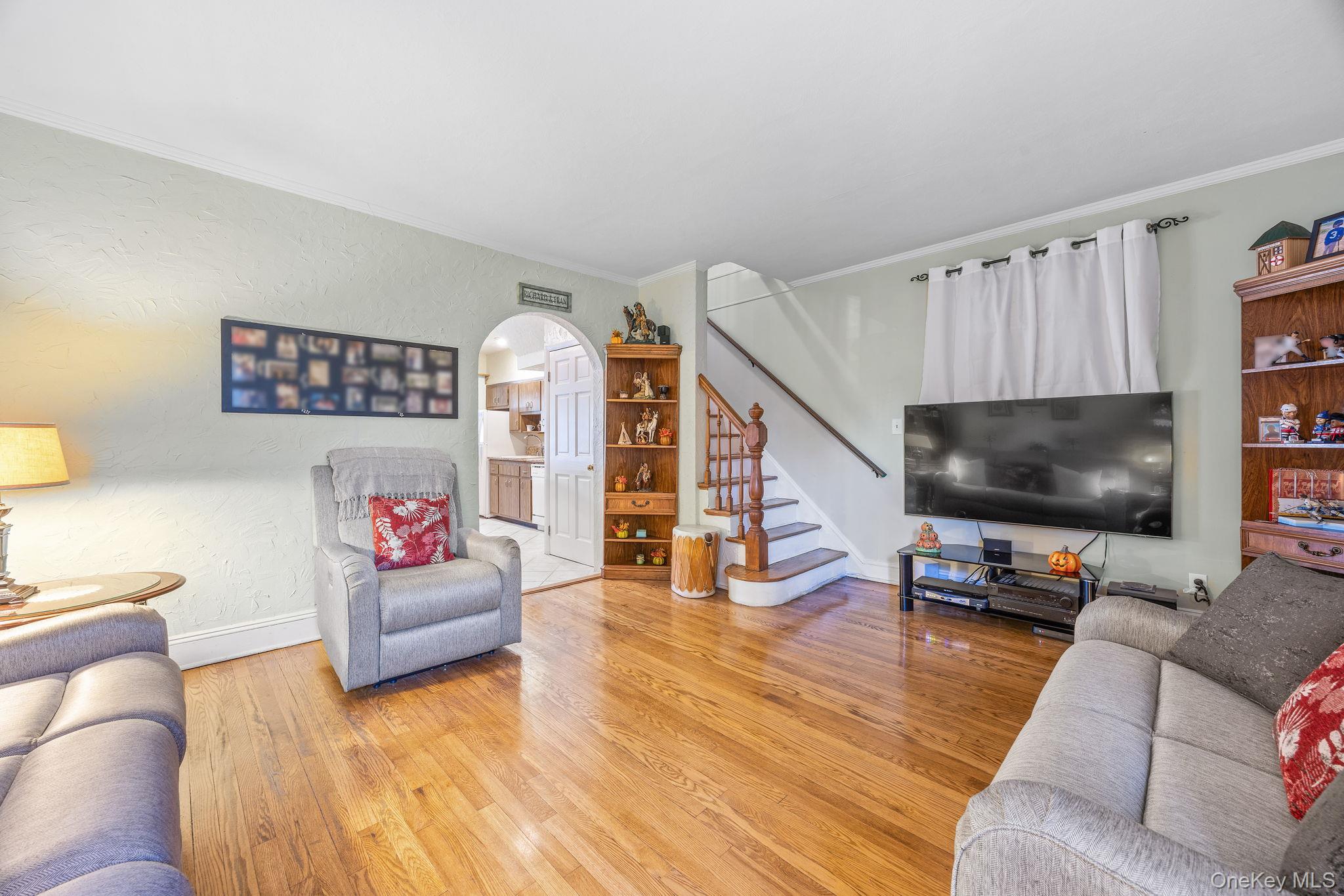 #4 photo, 88-30 Cooper Avenue, Glendale , NY 11385