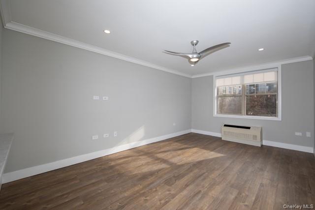 #3 photo, 1100 Avalon Street, Glen Cove , NY 11542