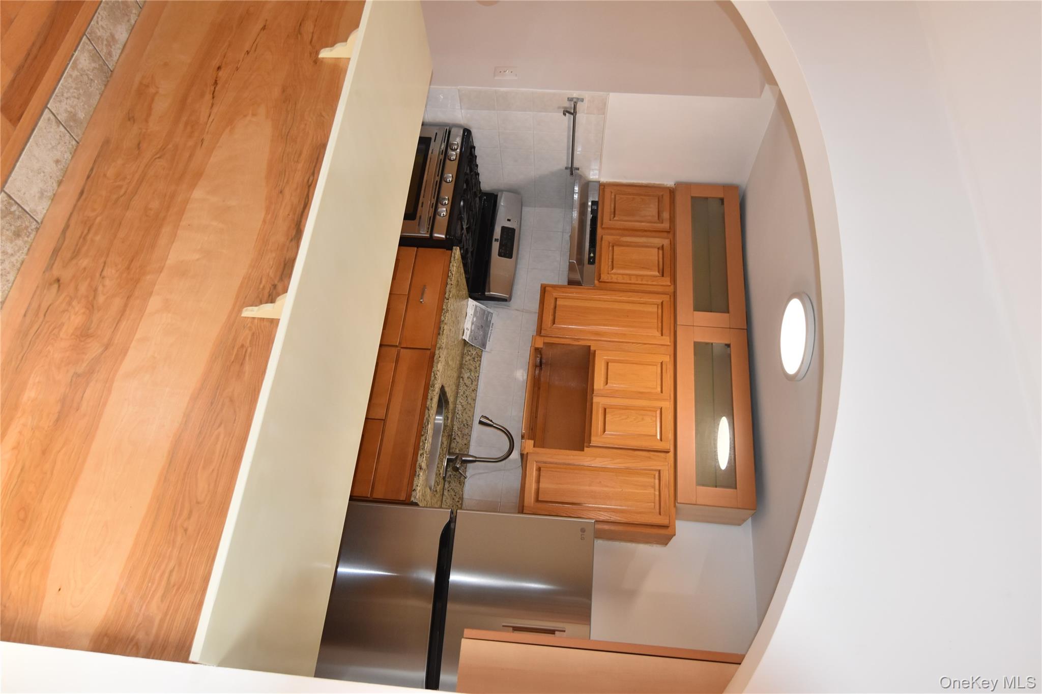 #10 photo, 32-60 85 st, East Elmhurst , NY 11370