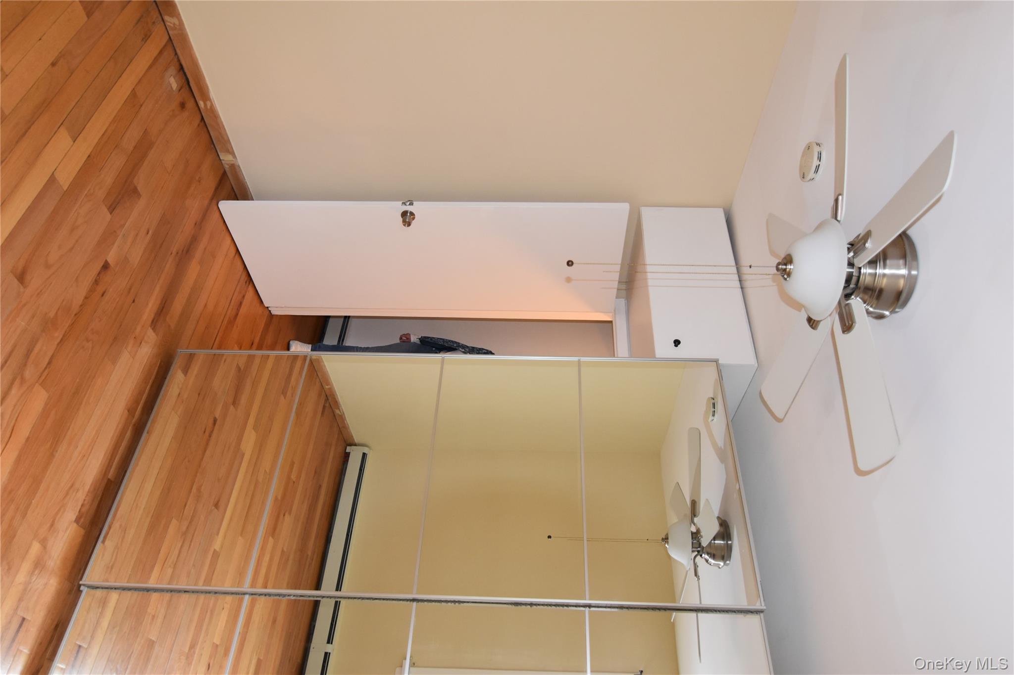 #4 photo, 32-60 85 st, East Elmhurst , NY 11370