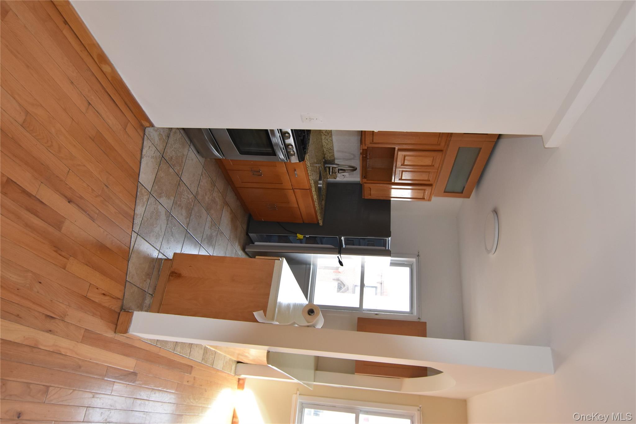 #9 photo, 32-60 85 st, East Elmhurst , NY 11370