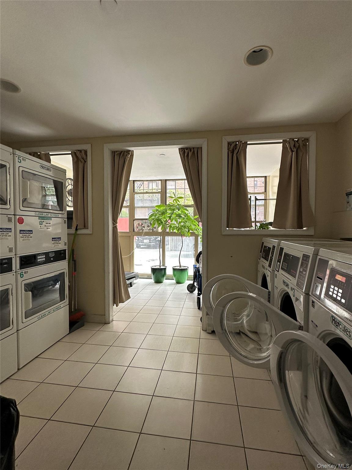 #7 photo, 8375 117th Street, Richmond Hill , NY 11418