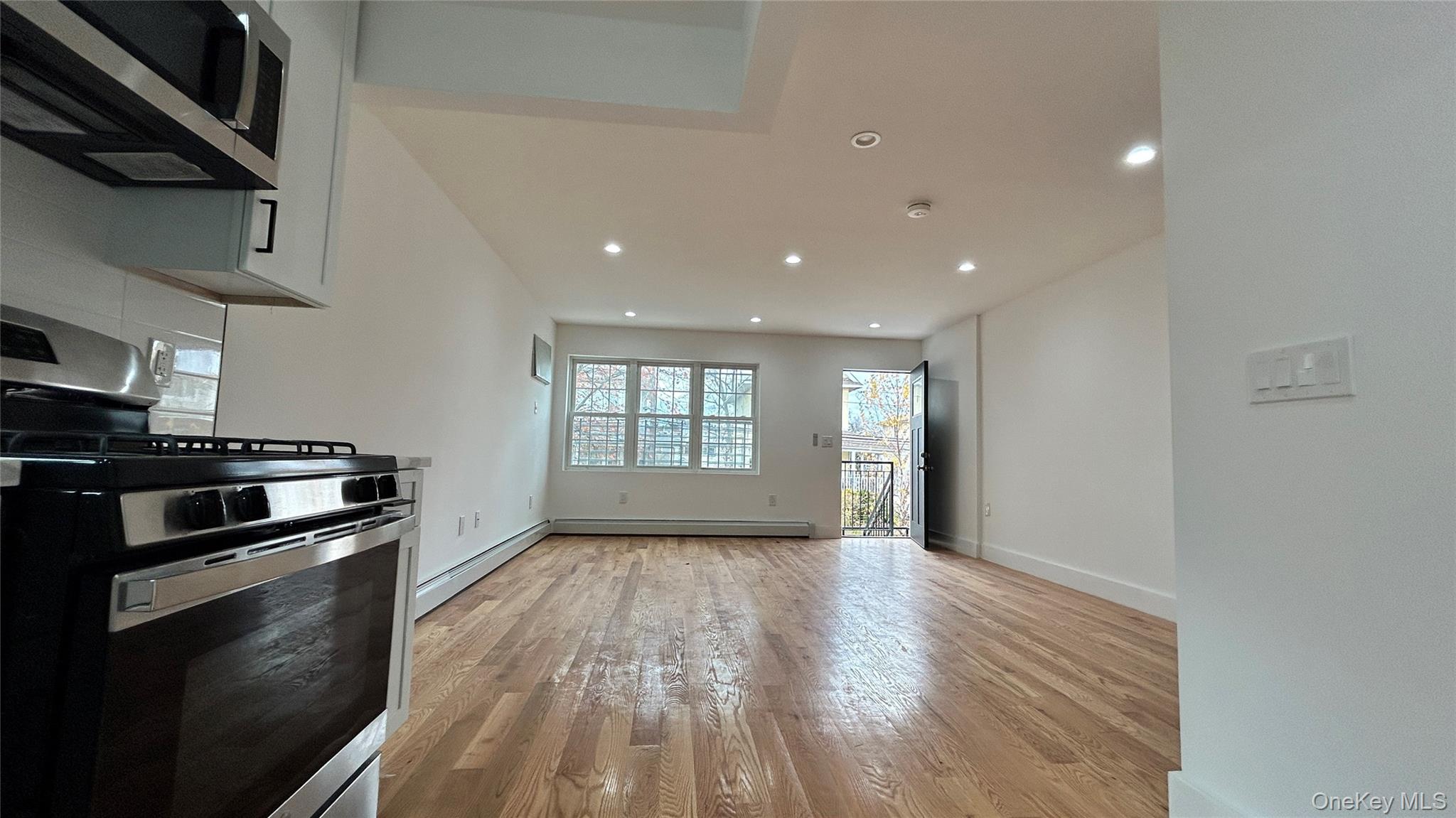 #10 photo, 6931 Burchell Avenue, Arverne , NY 11692