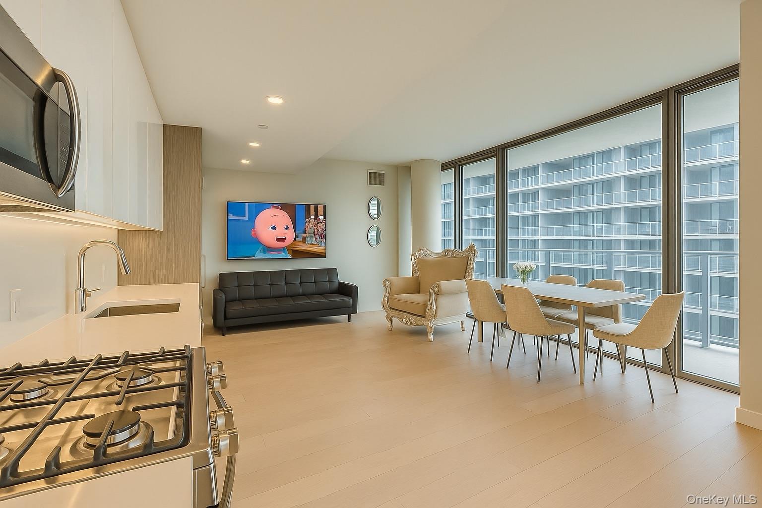 #4 photo, 131-01 40th Road, Flushing , NY 11354