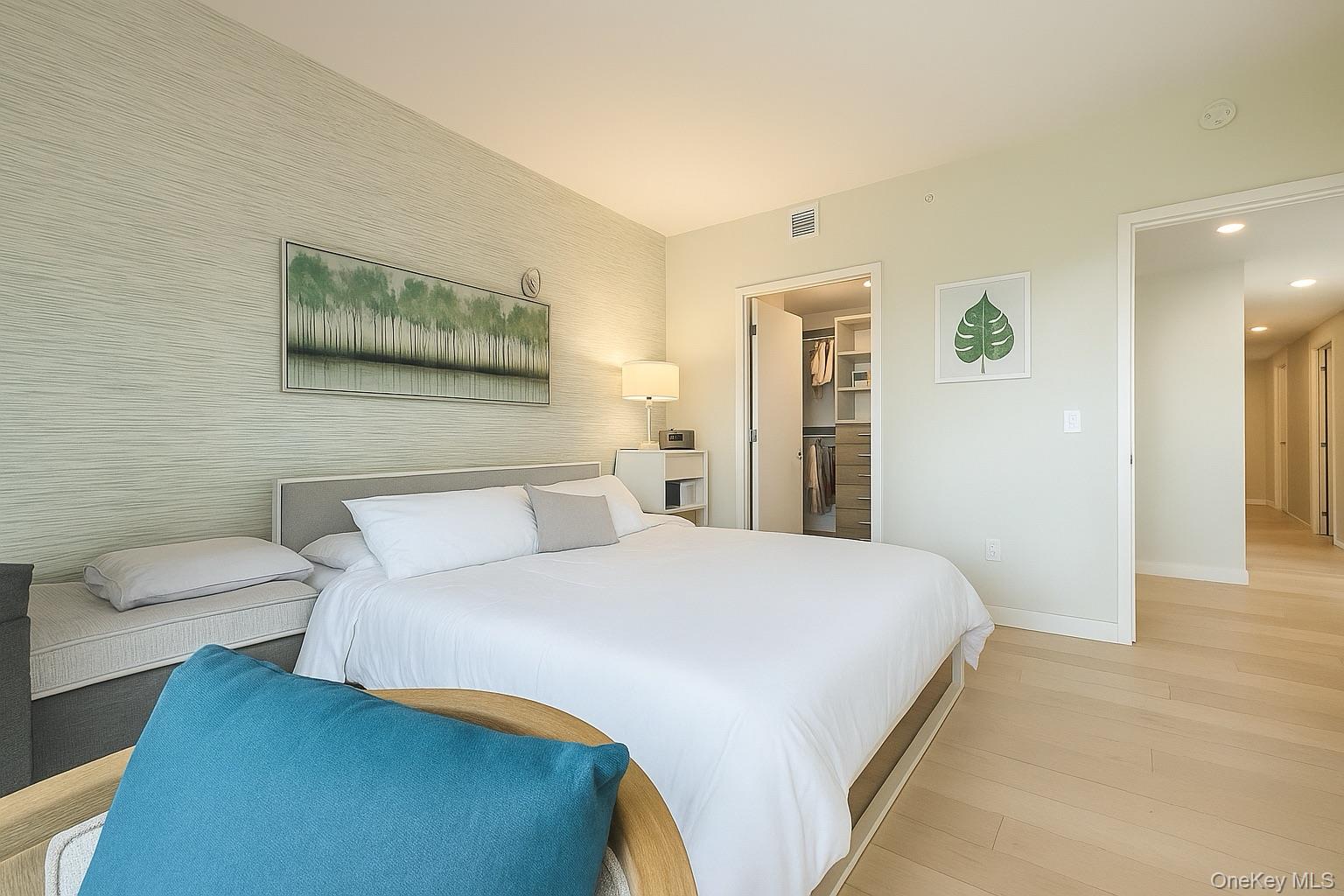 #8 photo, 131-01 40th Road, Flushing , NY 11354