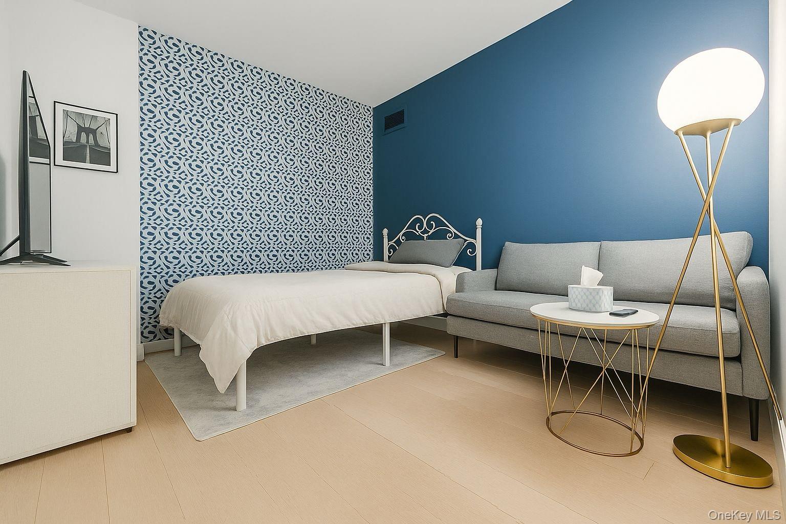 #9 photo, 131-01 40th Road, Flushing , NY 11354