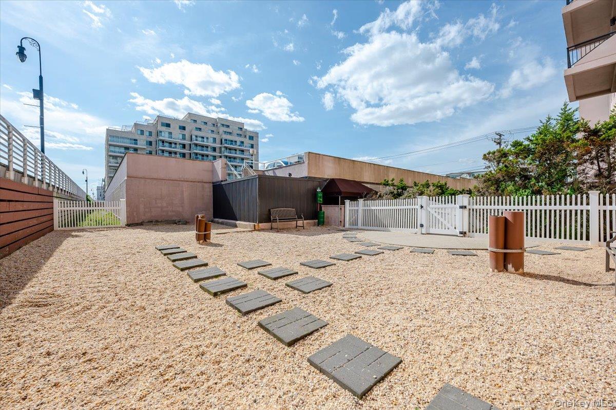 #13 photo, 100 W Broadway, Long Beach , NY 11561