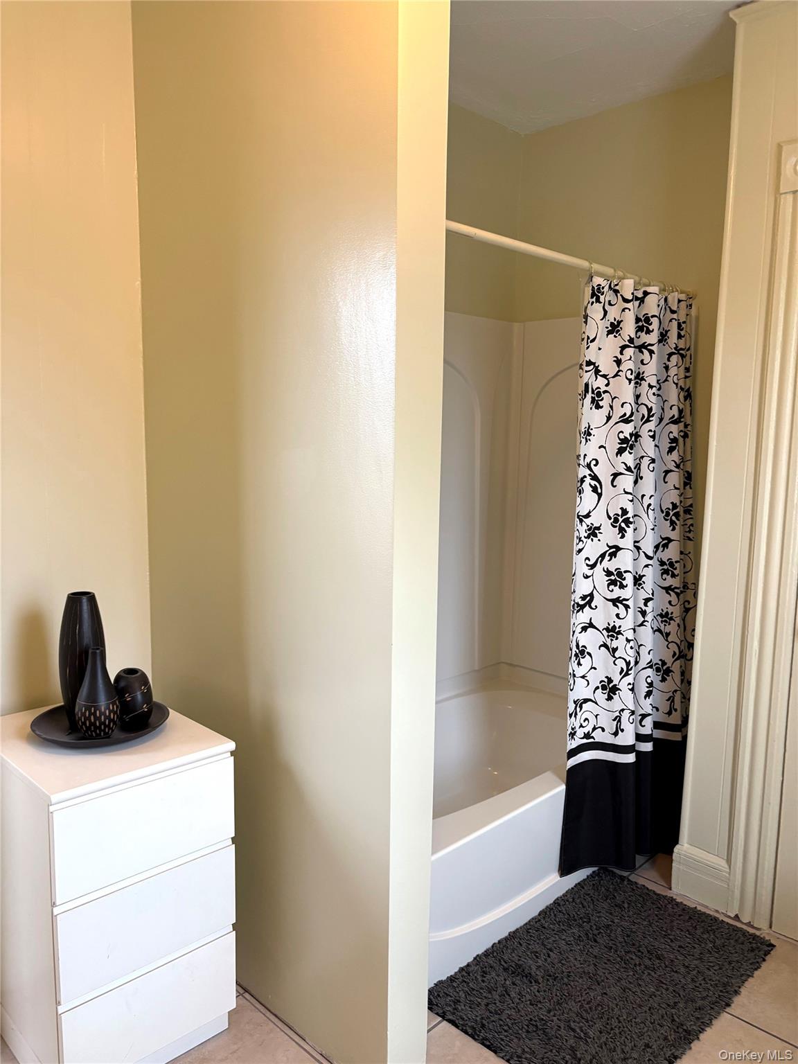 #7 photo, 558 Locust Avenue, Port Chester , NY 10573