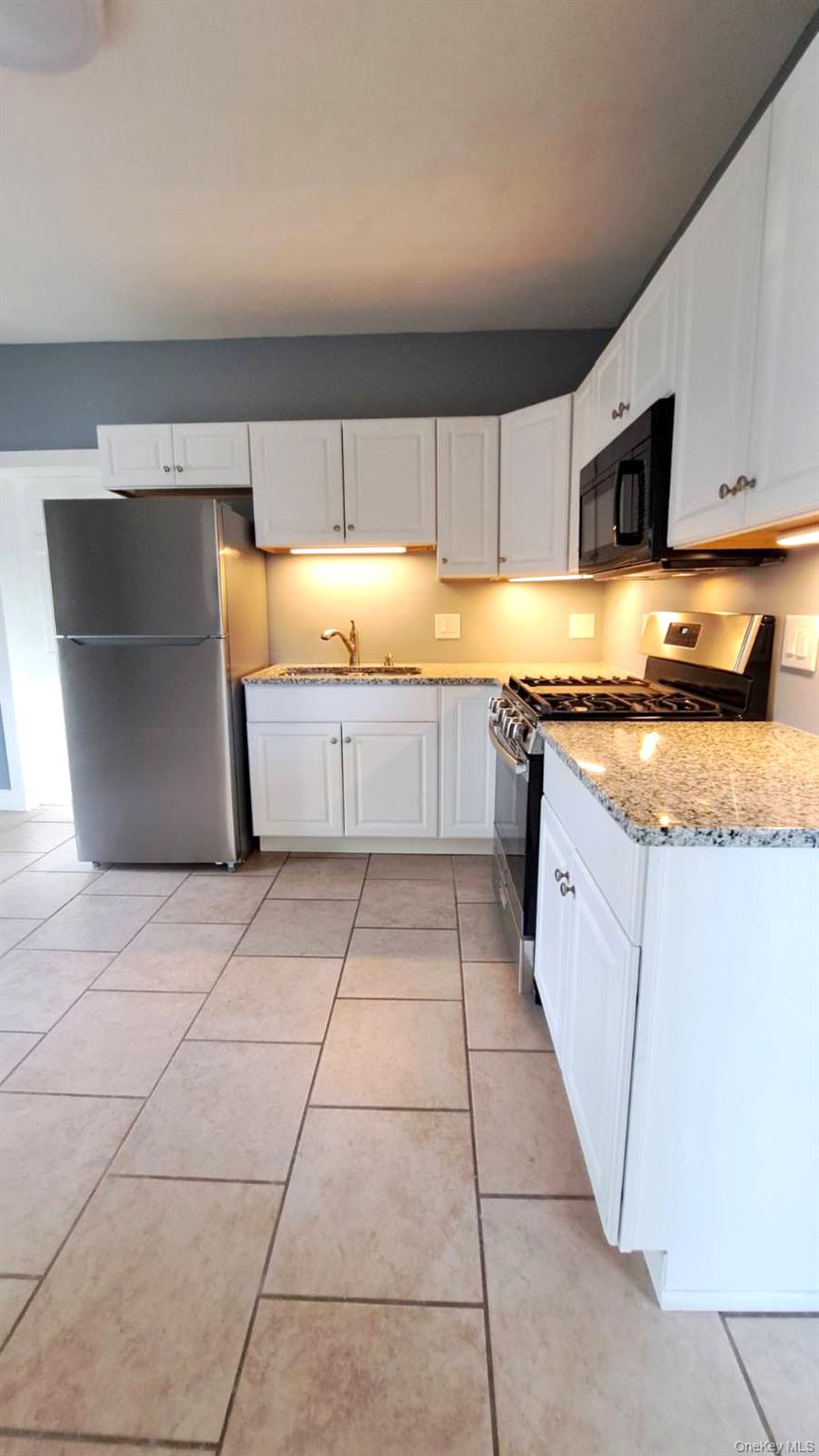 #2 photo, 558 Locust Avenue, Port Chester , NY 10573