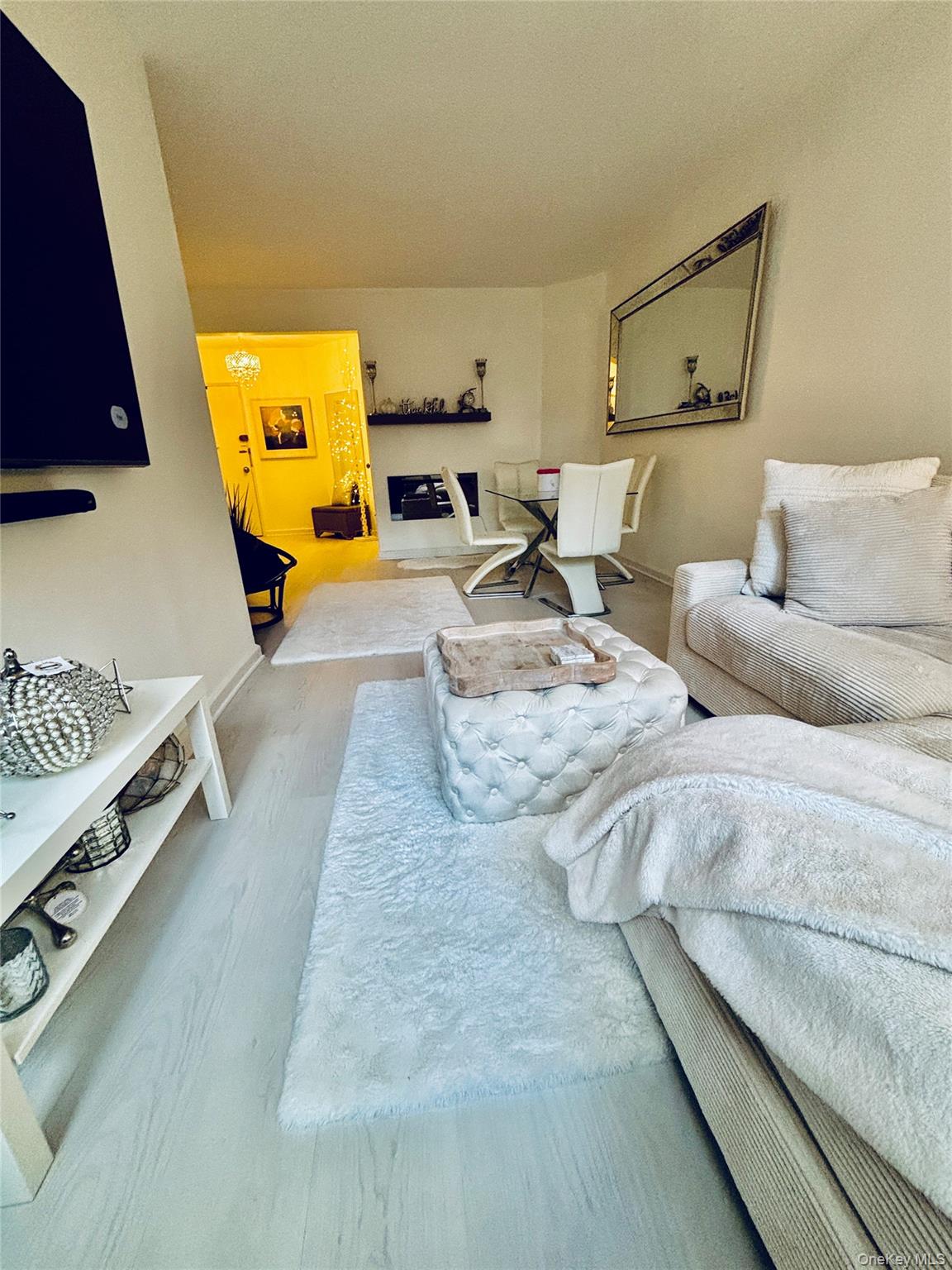 #14 photo, 16 N Broadway, White Plains , NY 10601