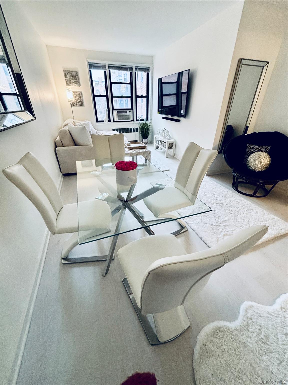 #3 photo, 16 N Broadway, White Plains , NY 10601