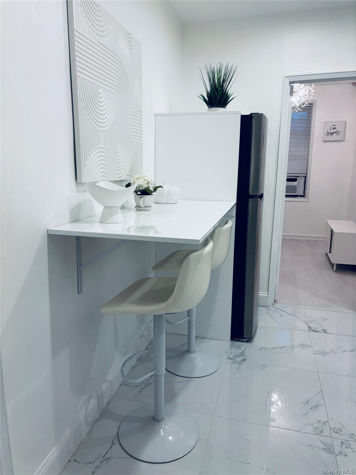 #4 photo, 16 N Broadway, White Plains , NY 10601