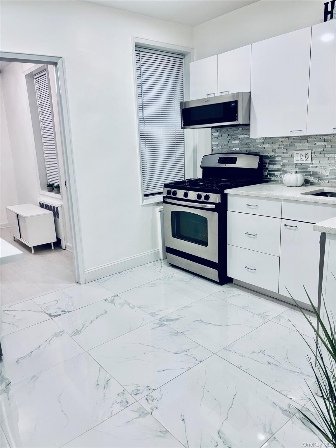 #7 photo, 16 N Broadway, White Plains , NY 10601