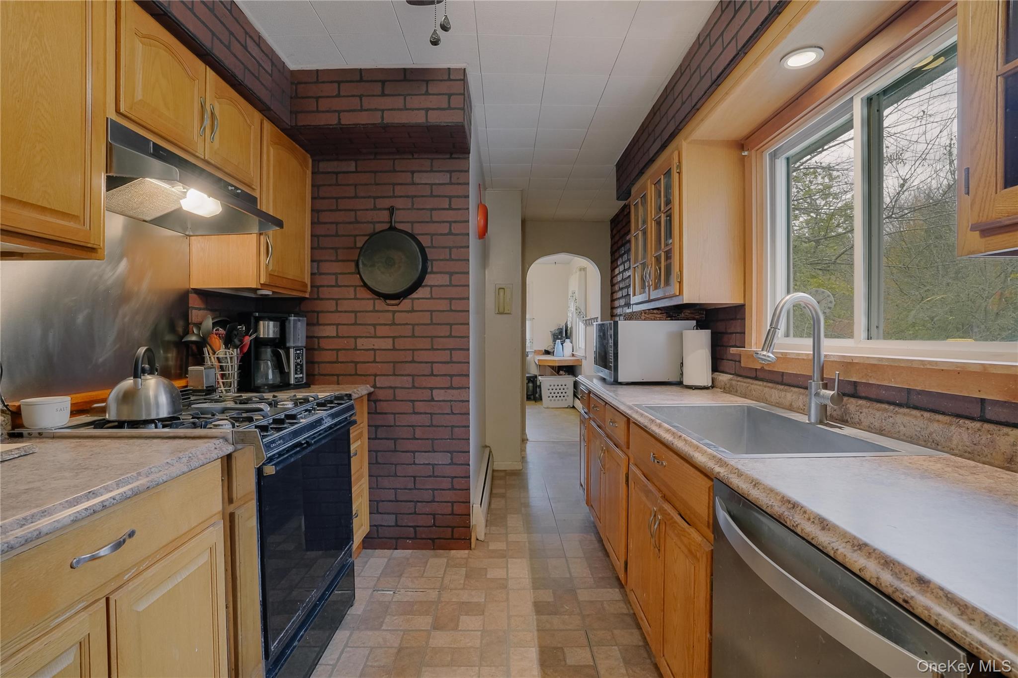 #15 photo, 84 Ulster Avenue, Esopus , NY 12487