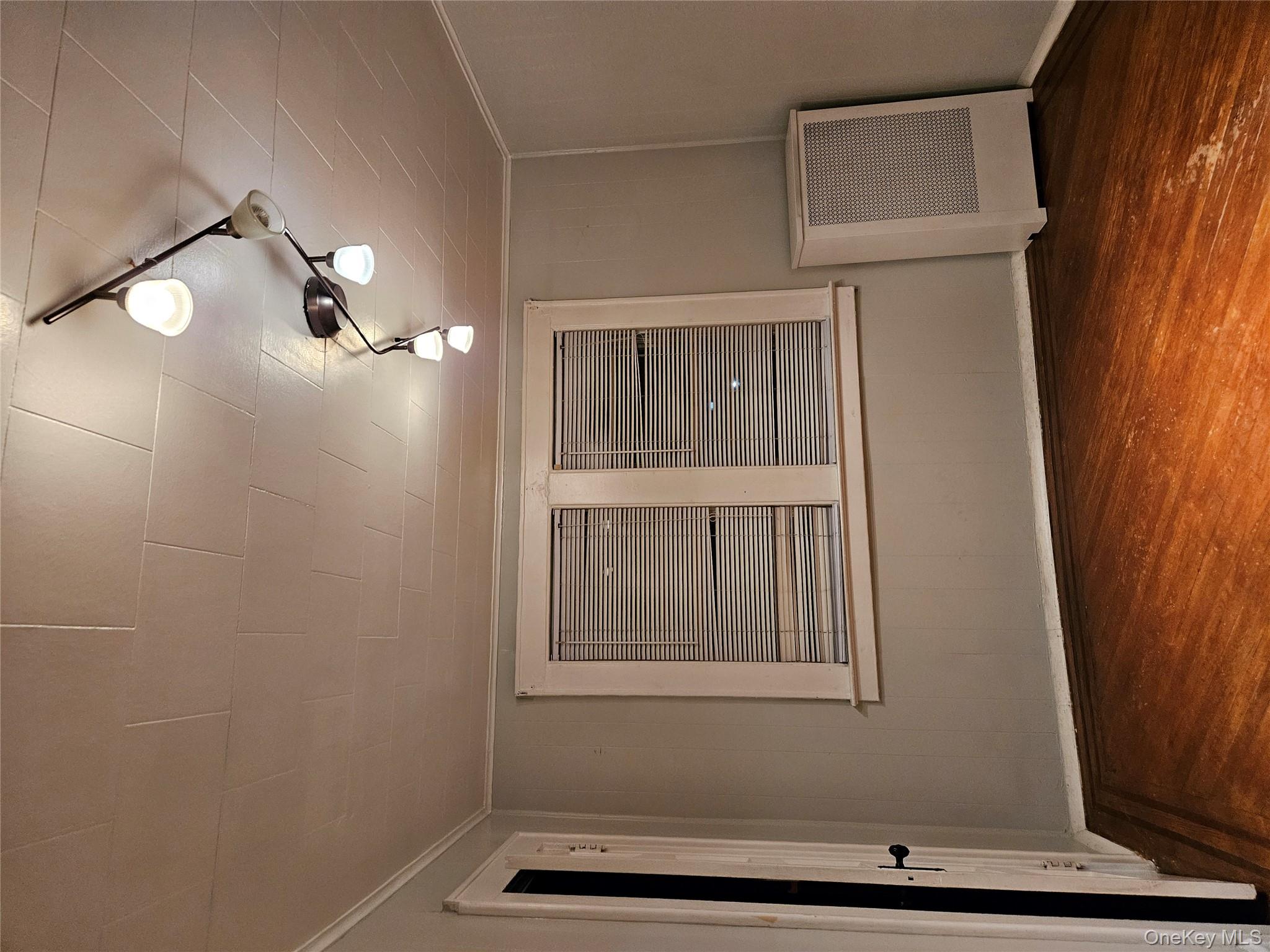 #2 photo, 19030 103rd ave, Hollis , NY 11423