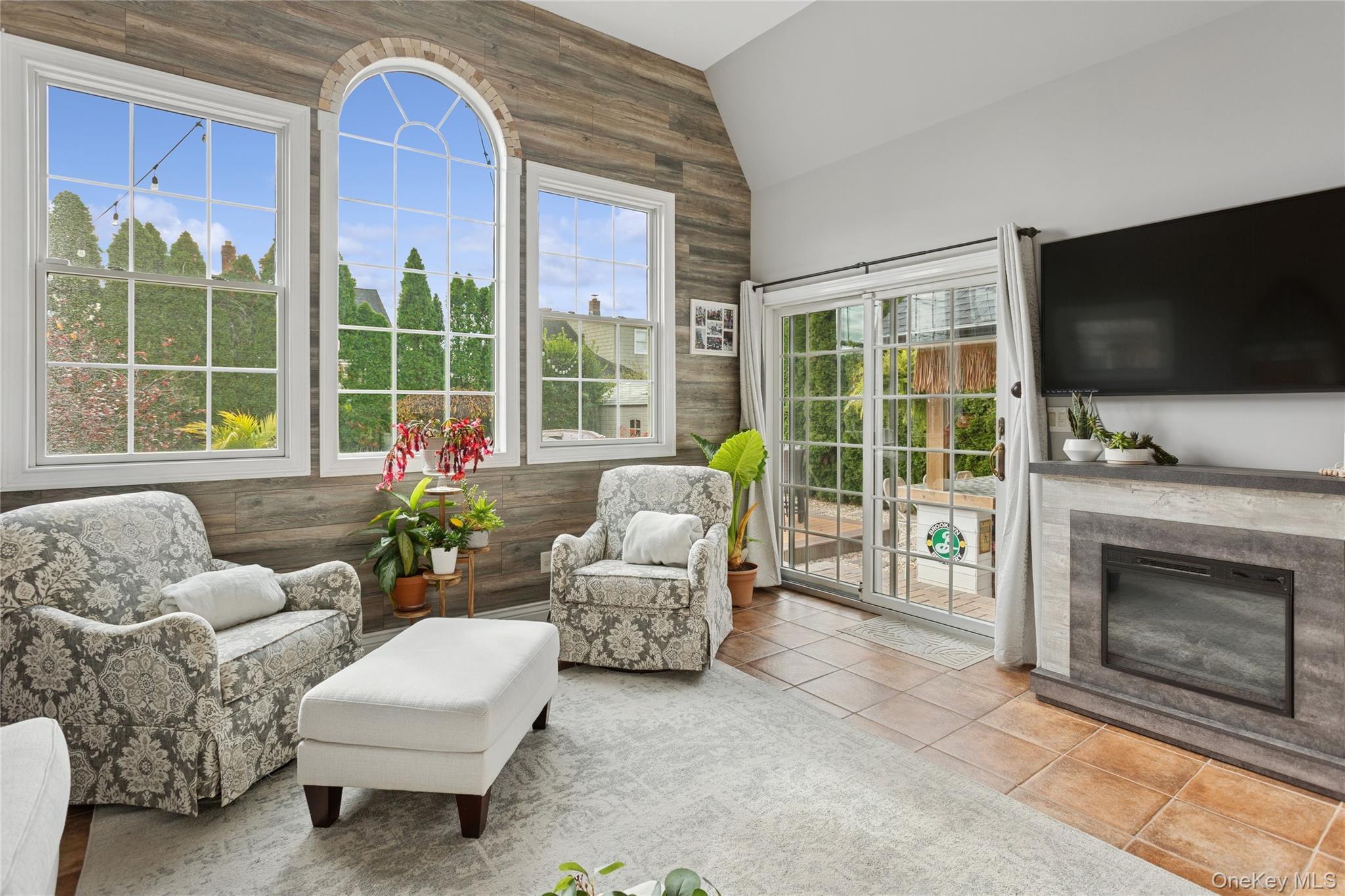 #11 photo, 2490 Orange Street, Bellmore , NY 11710