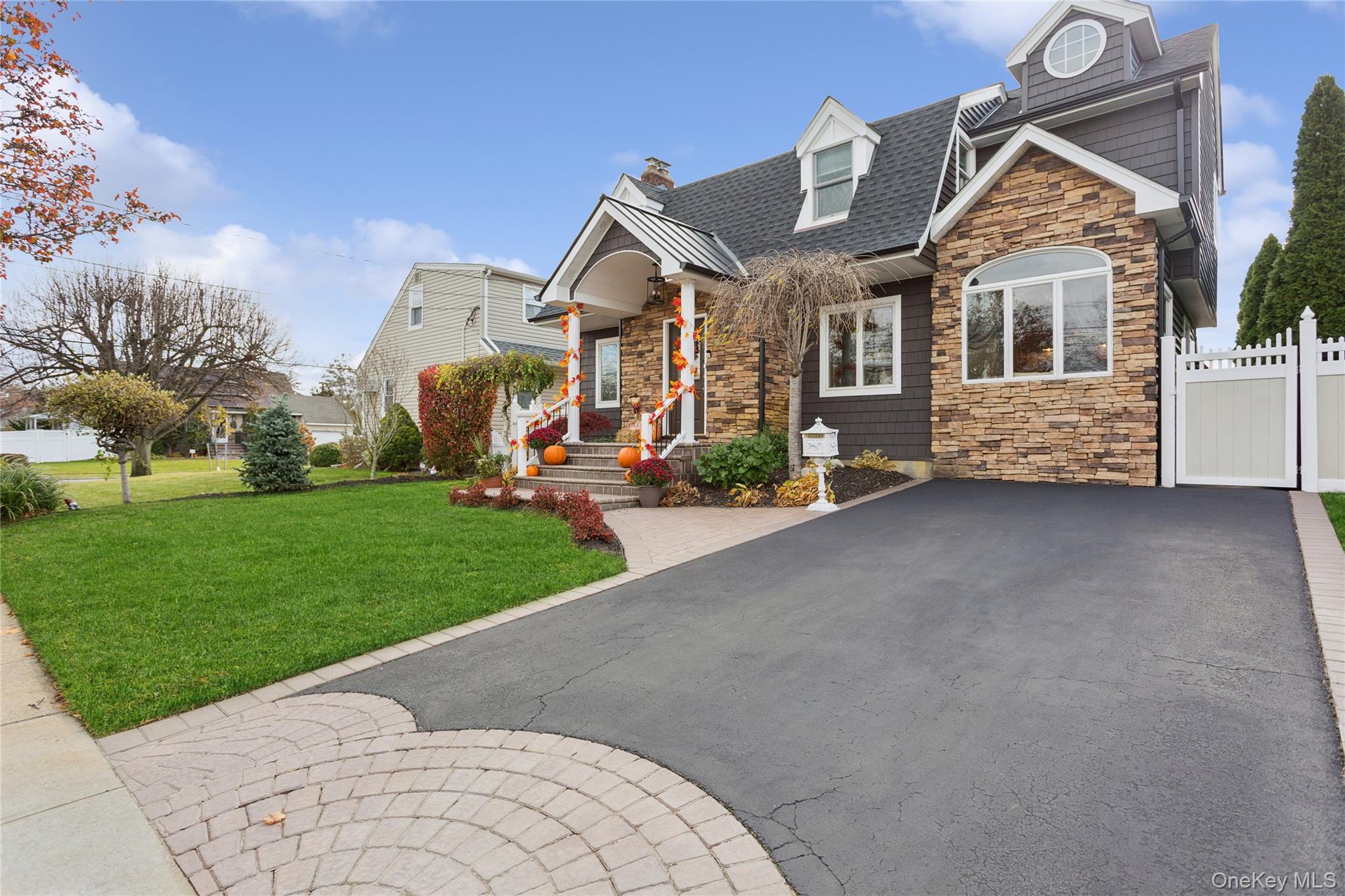 #3 photo, 2490 Orange Street, Bellmore , NY 11710