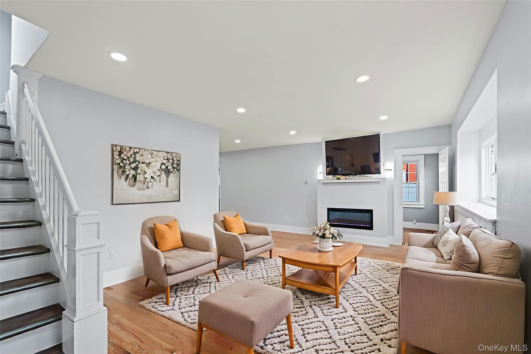 #14 photo, 28 Cornwall Lane, Hempstead , NY 11550