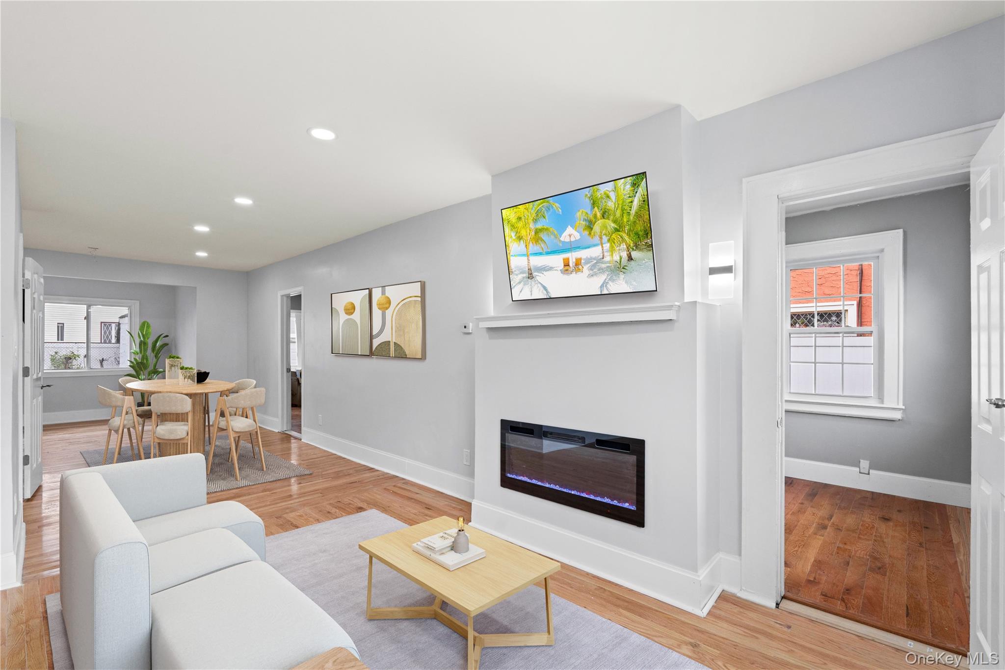 #15 photo, 28 Cornwall Lane, Hempstead , NY 11550