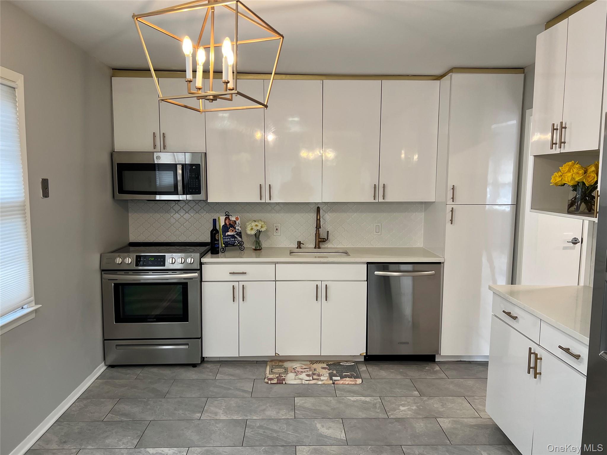 #13 photo, 215-06 23rd Avenue, Bayside , NY 11360