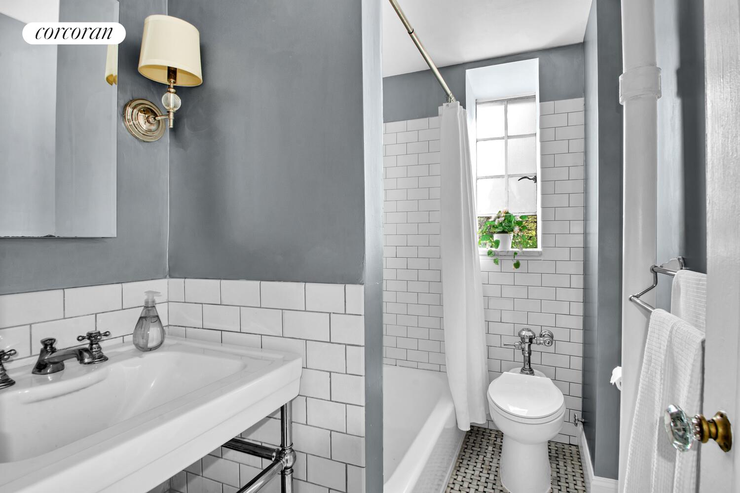 #8 photo, New York City, Hudson Heights , NY 10033