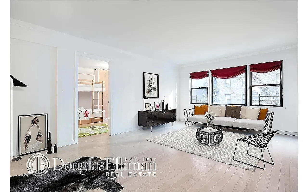 #1 photo, New York City, Greenwich Village , NY 10003